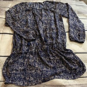DANIEL RAINN Top Size Large